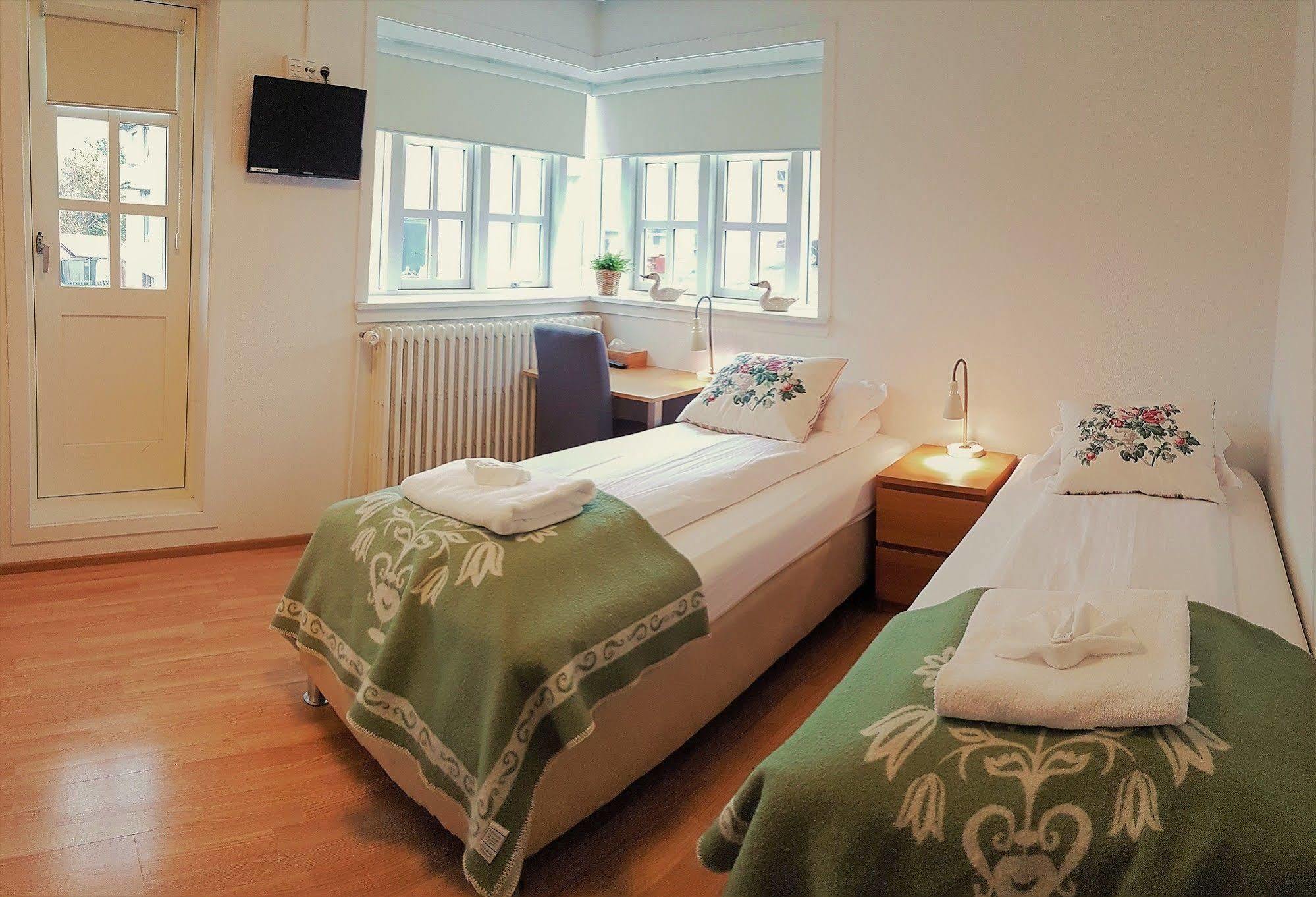 Hotel Tindastoll Saudarkrokur エクステリア 写真