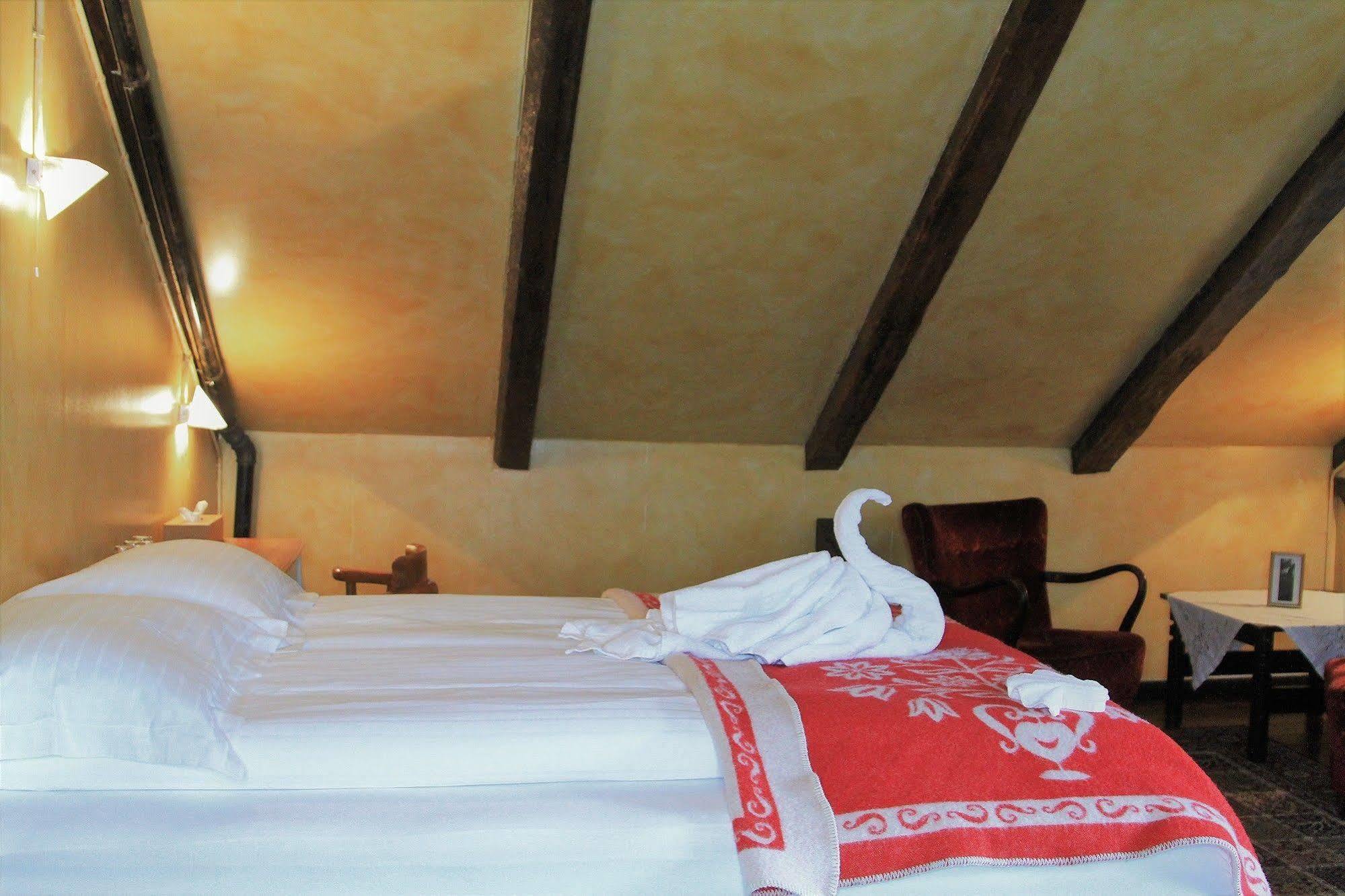 Hotel Tindastoll Saudarkrokur エクステリア 写真