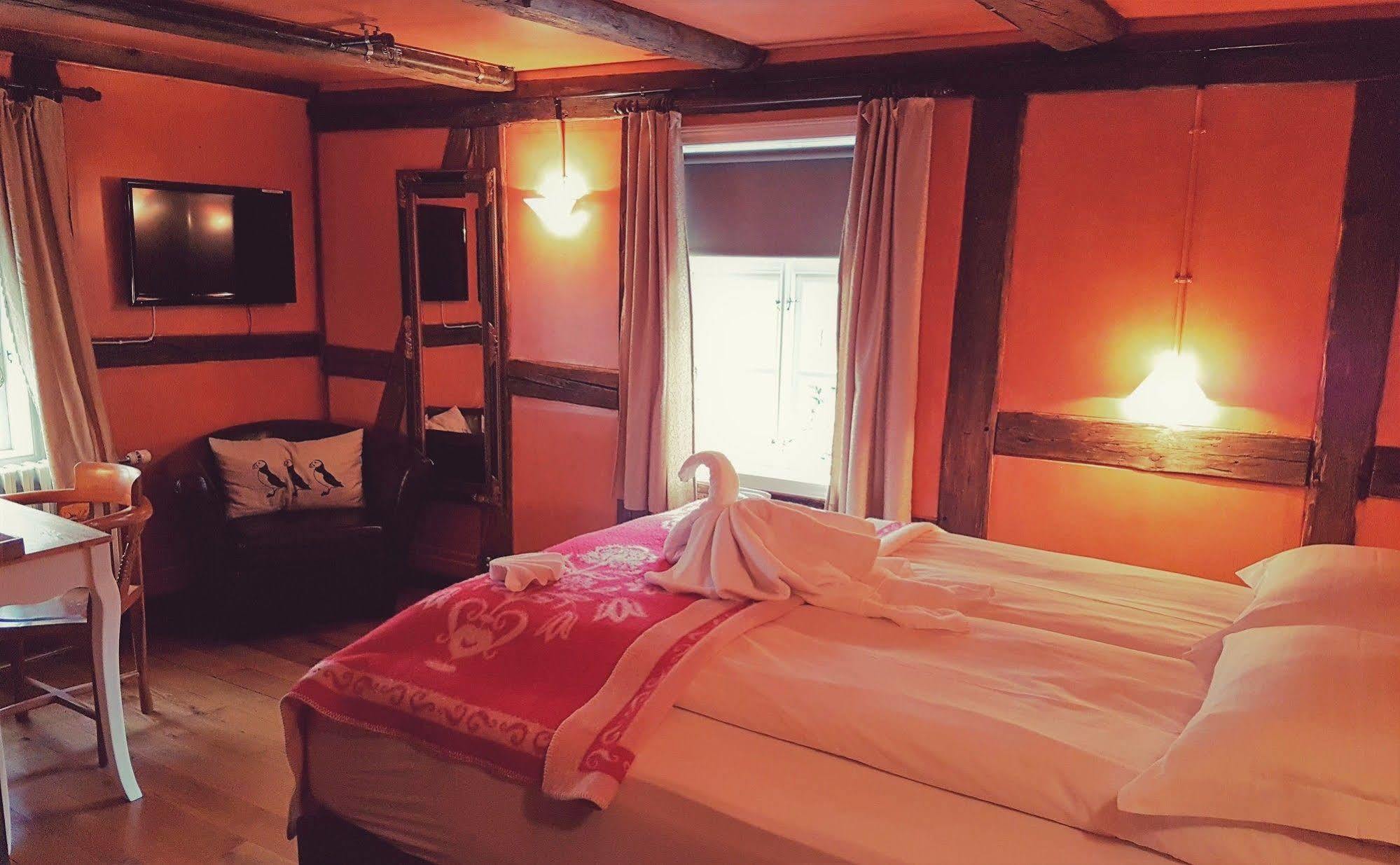 Hotel Tindastoll Saudarkrokur エクステリア 写真